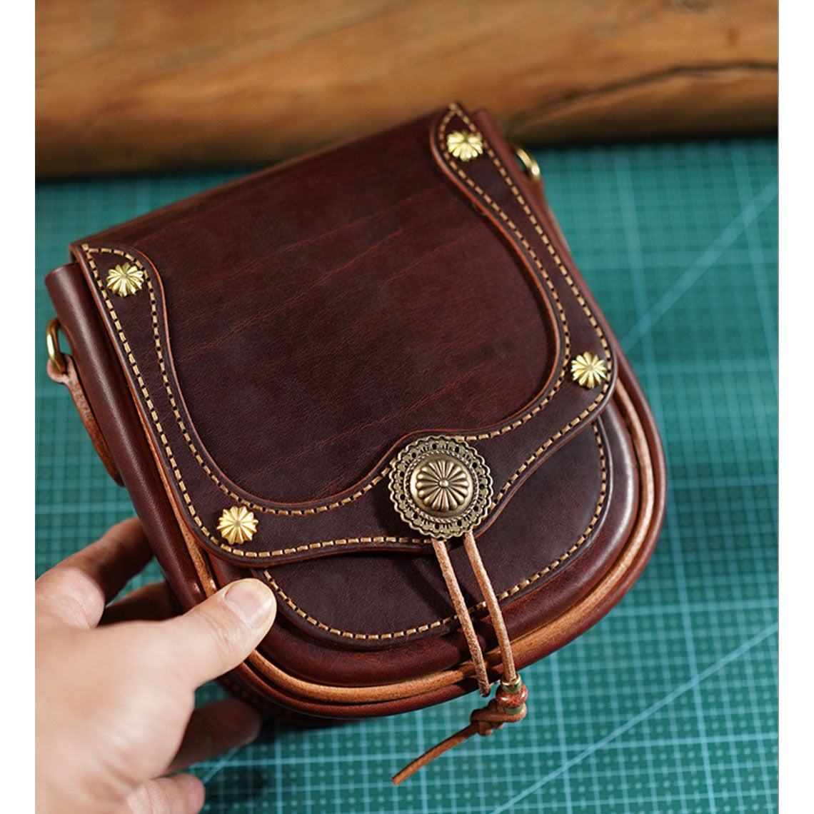 Vintage Style Leather Saddle Bag Crossbody Bag | Saddle Bag DIY Leather Kits - POPSEWING®