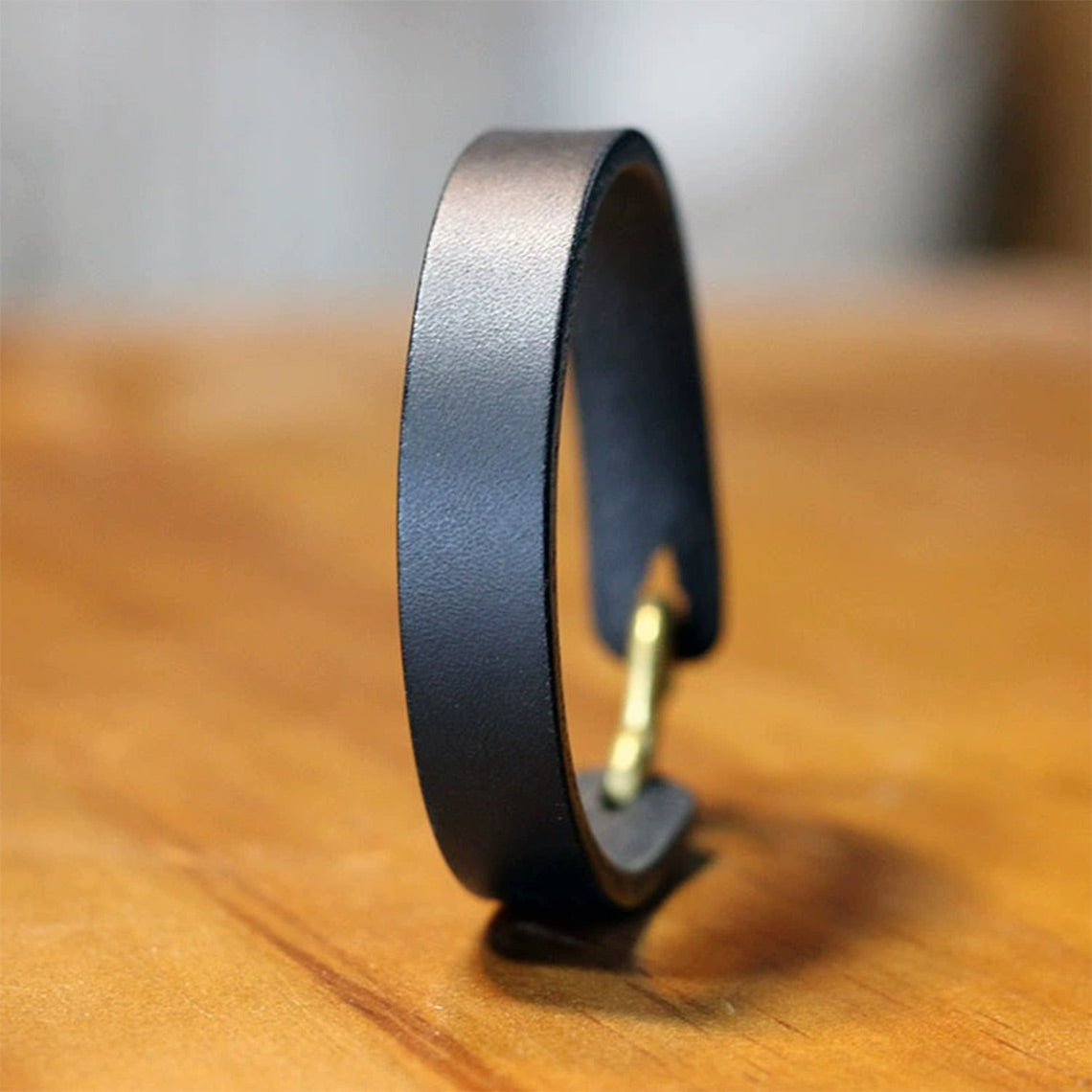 Black Handmade Leather Bracelet for Men and Women - POPSEWING®